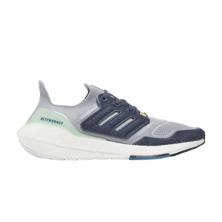 adidas Ultra Boost 22 Halo Silver