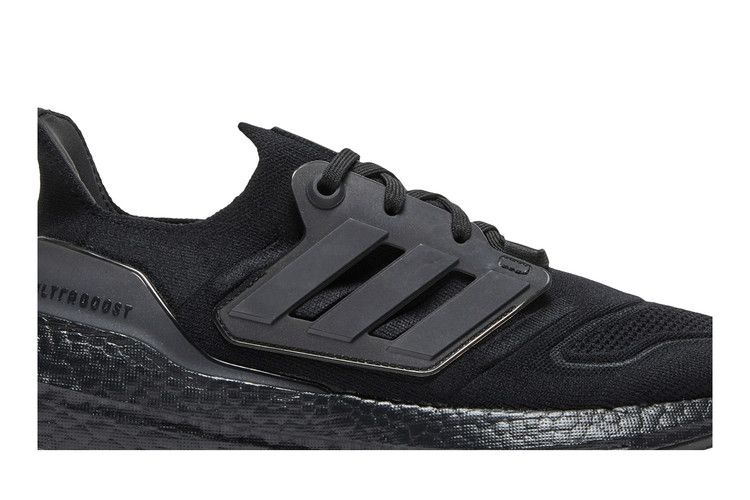 adidas Ultra Boost 22 Triple Black