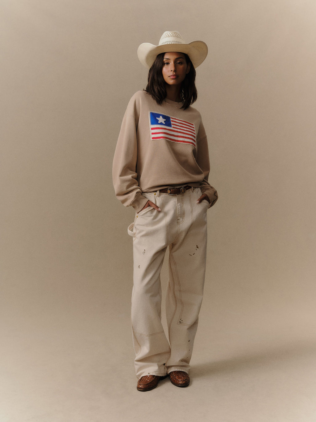 1 Star Crewneck (Desert Tan)