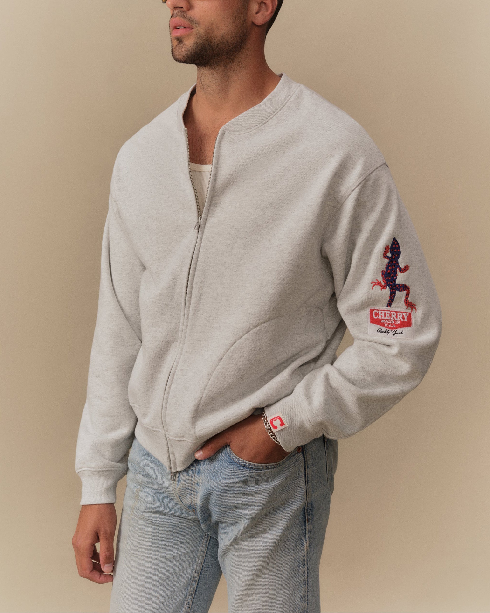 Gecko Zip Up Crew (Heather Grey)