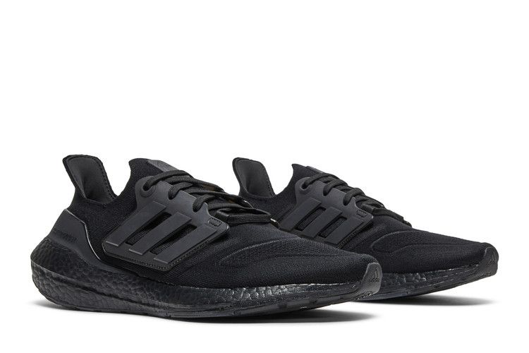 adidas Ultra Boost 22 Triple Black